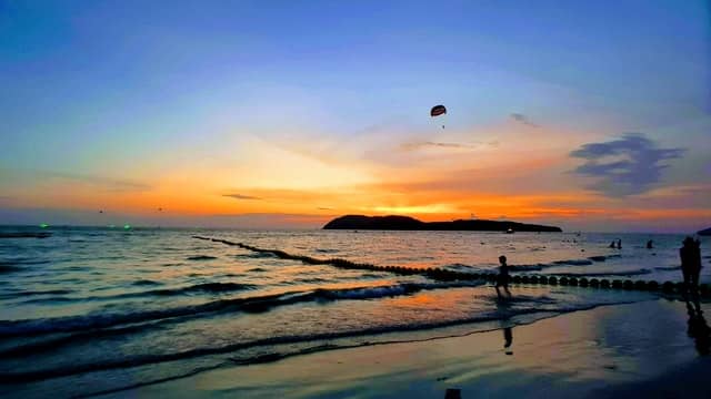 Pantai Cenang - Best location in Langkawi