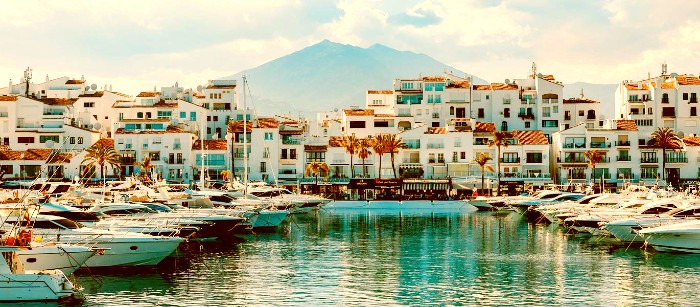 Best area to stay in Marbella for nightlife - Puerto Banús