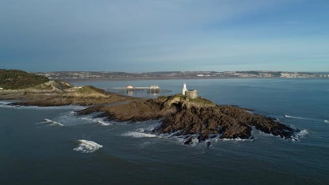 Best areas to stay in Swansea - The Mumbles