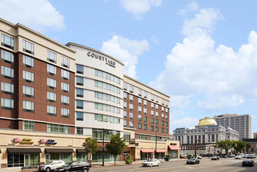 Courtyard by Marriott Newark Downtown