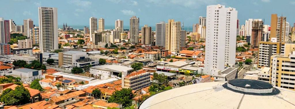 Aldeota é uma das melhores áreas onde se hospedar em Fortaleza para quem deseja comodidade e sofisticação.