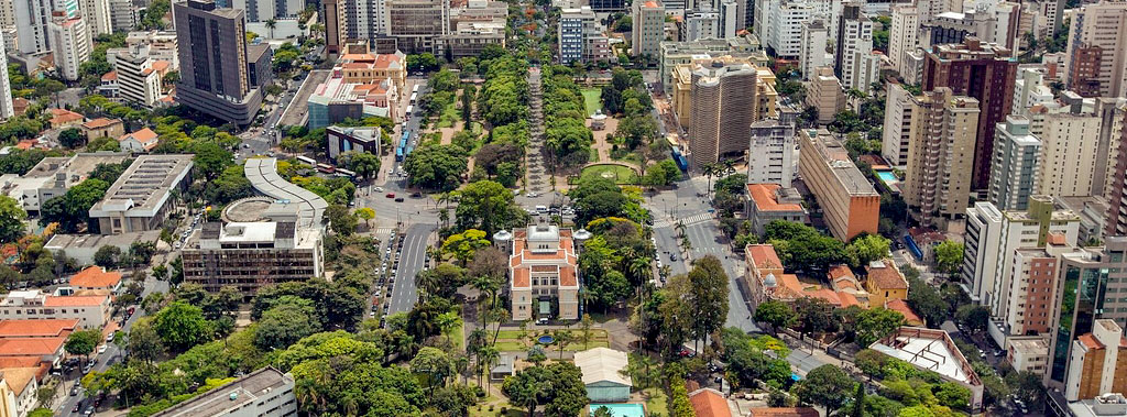 Com sua identidade comercial e localização central, Barro Preto é uma escolha inteligente onde se hospedar em Belo Horizonte.