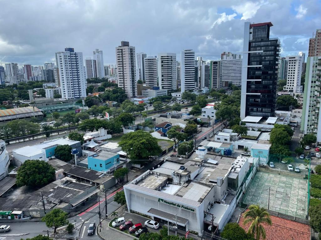 Staying in Boa Vista offers the opportunity to immerse yourself in the rich history and culture of Recife, while enjoying a central and well-connected location.