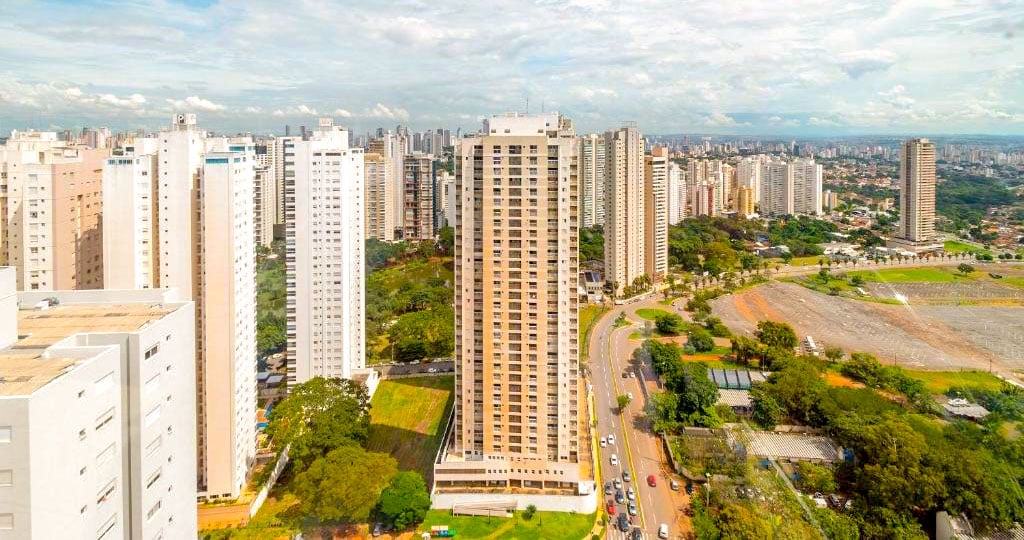 Jardim Goiás combina modernidade e conveniência, com o Parque Flamboyant, shoppings, restaurantes e fácil acesso a atrações em Goiânia, tornando-o ideal para estadias na cidade.