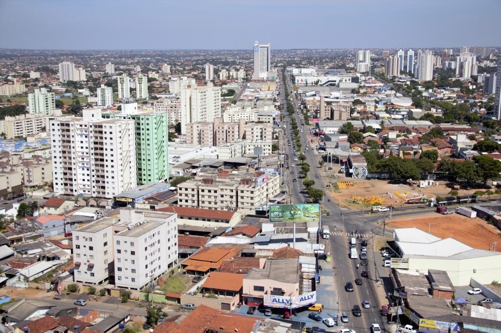 O centro da cidade de Goiânia, famoso por suas construções art déco, é um dos melhores bairros para se hospedar na capital goiana