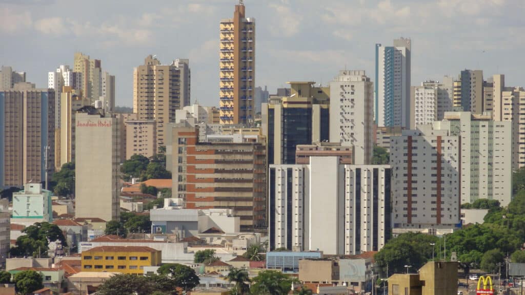 O centro de Campo Grande está repleto de opções de hospedagem econômica