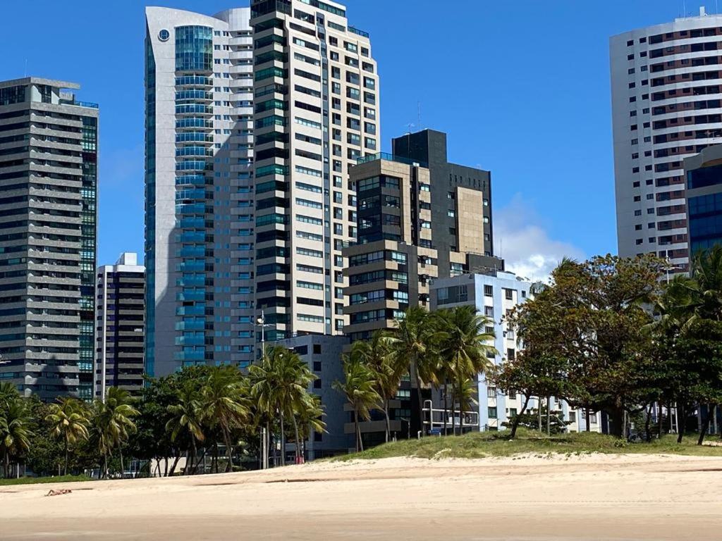 Staying in Boa Viagem is perfect for those who want to be close to the coast in a well-developed area with plenty of leisure, dining, and entertainment options.