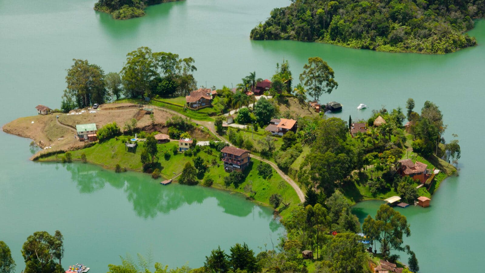 Best Areas to Stay in Guatapé, Colombia