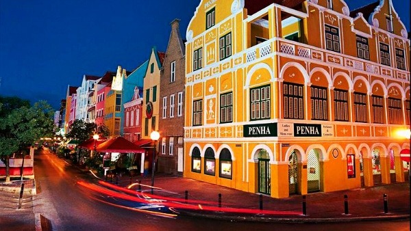 Willemstad is the best location for nightlife on the island of Curaçao