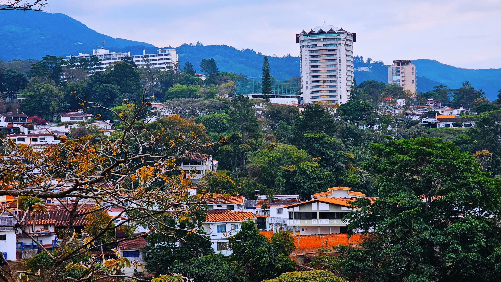 East San Cristóbal is a well-connected and upscale area in the Andean city.