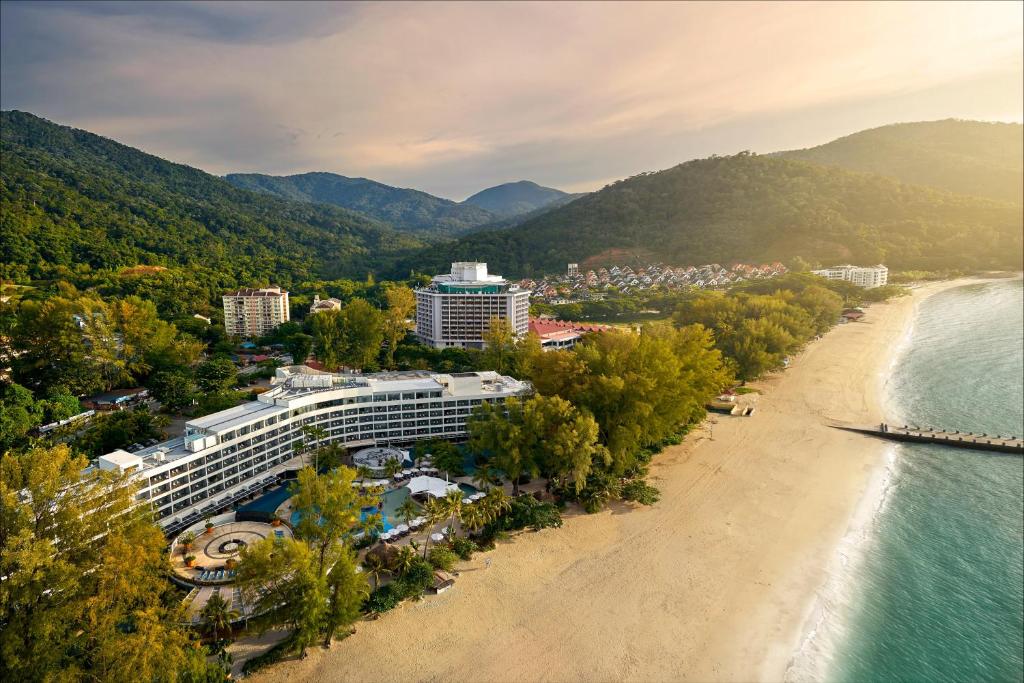 Known for its long stretches of golden sand and clear waters of the Andaman Sea, Batu Ferringhi is a top choice for staying by the beach on Penang Island.